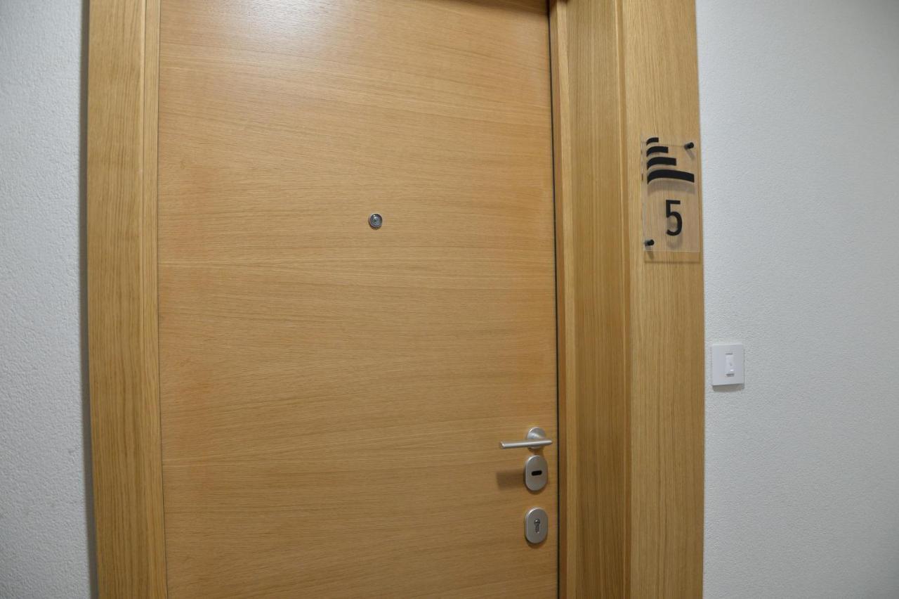 Pupin Palata Business B5 公寓 诺威萨